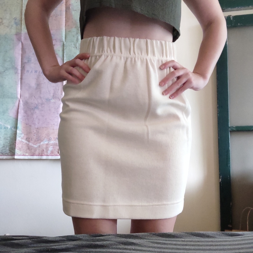 Vintage cream "New York Style" pencil skirt